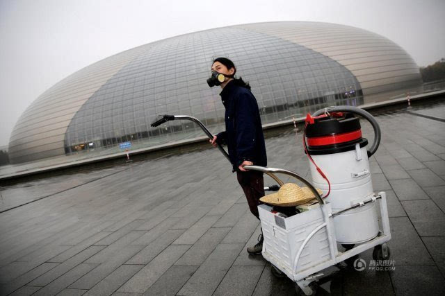 小伙100天收集北京雾霾 灰尘制成板砖(图4)